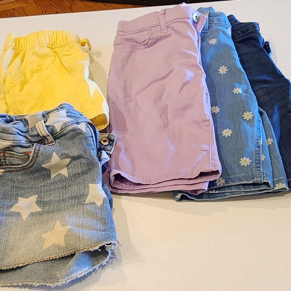 Girls Short Lot - Picture 2 of 2